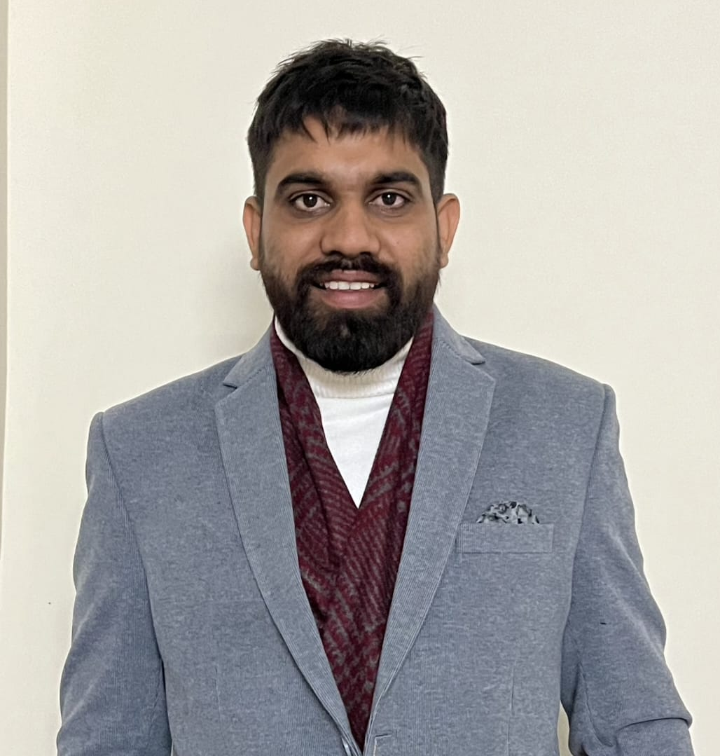Naveen Phogat, Director at Divine Linen Private Limited